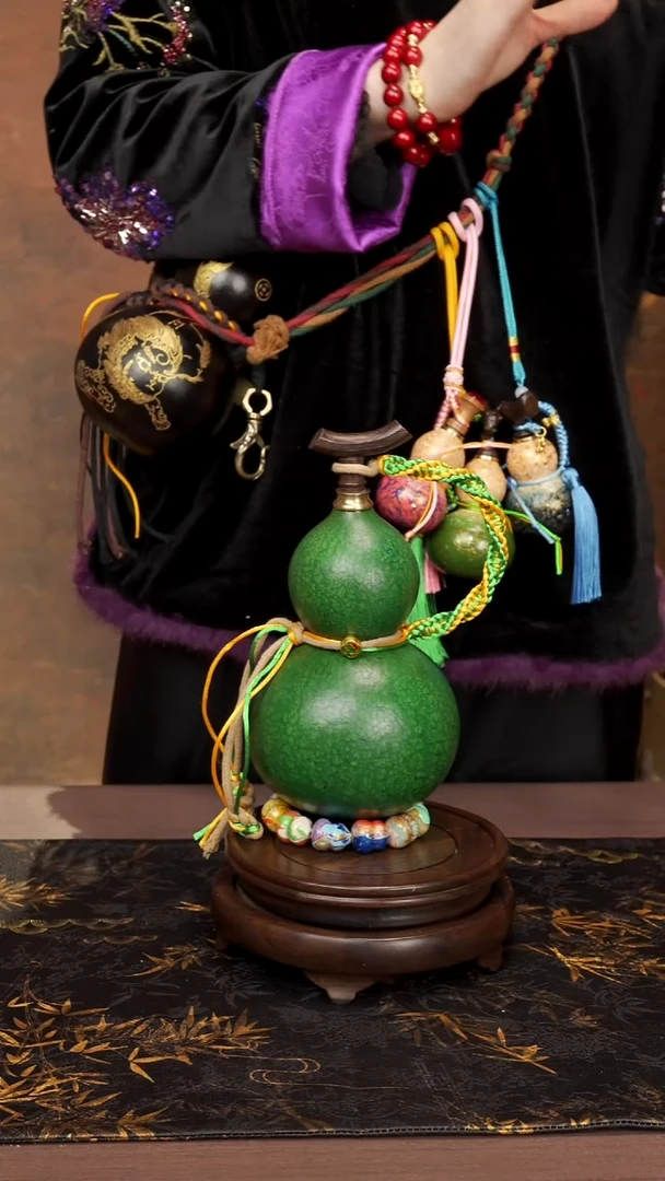 142 --高端工艺大漆酒葫芦--138