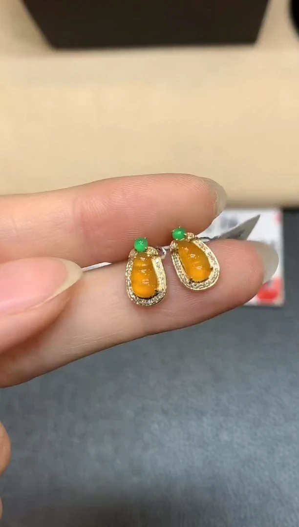 18K金镶嵌翡翠耳饰【无鉴赏期】