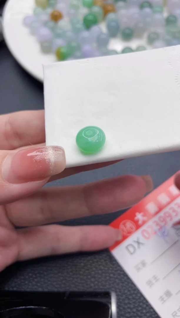 【闪购商品】定制翡翠未镶嵌珠子