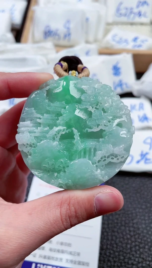 【闪购商品】翡翠颈饰未镶嵌00000380