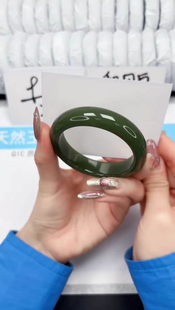 【闪购商品】石英质玉手镯未镶嵌141大波54.6