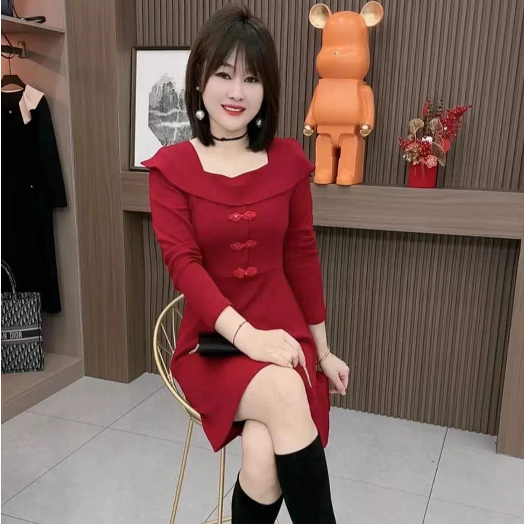 2025时尚新款早春中式打底修身显瘦百搭设计感一字翻领长袖连衣裙