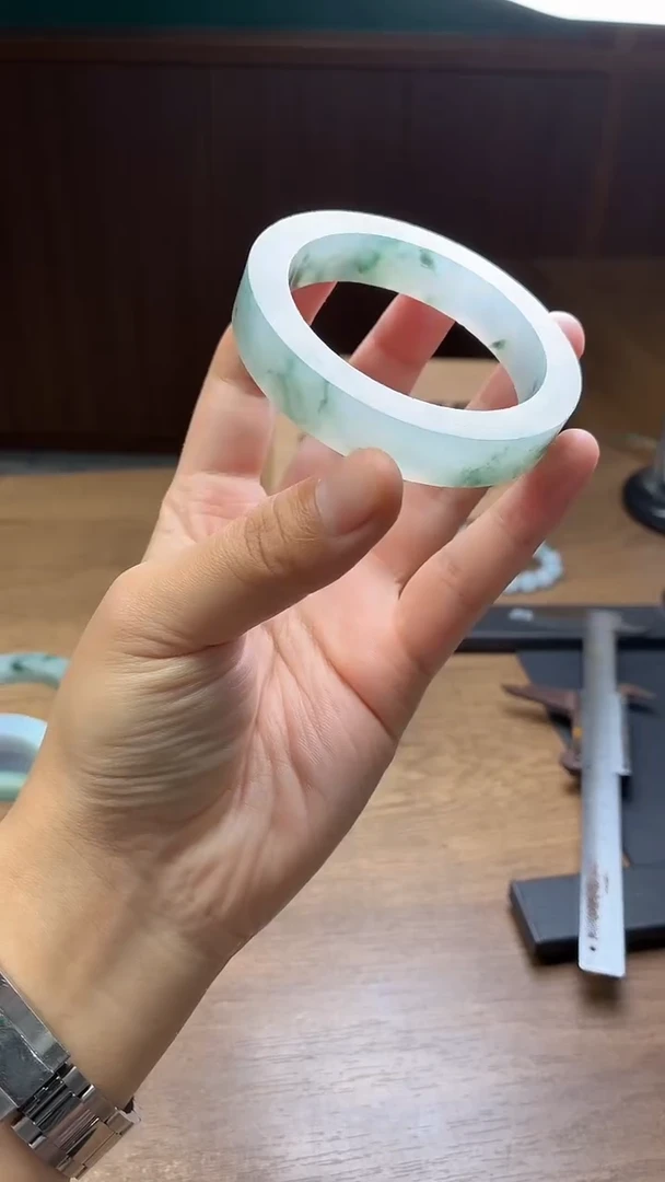 未镶嵌手镯定制翡翠漠***1定制