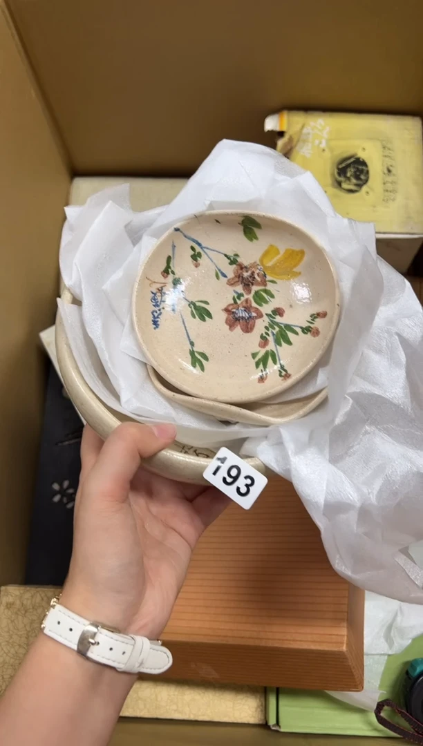 瓷片琦*+193中古商品谨慎参拍