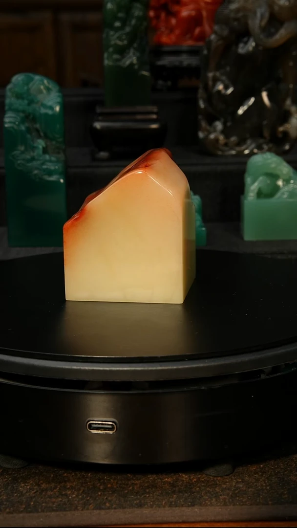 寿山石印石九**人寿山石
