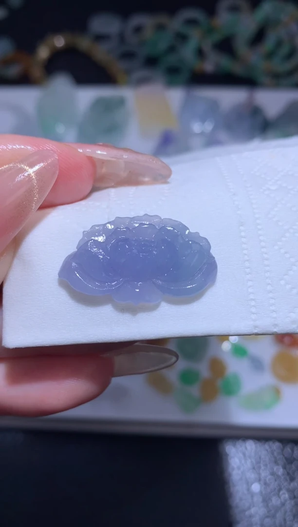 未镶嵌定制翡翠莲花