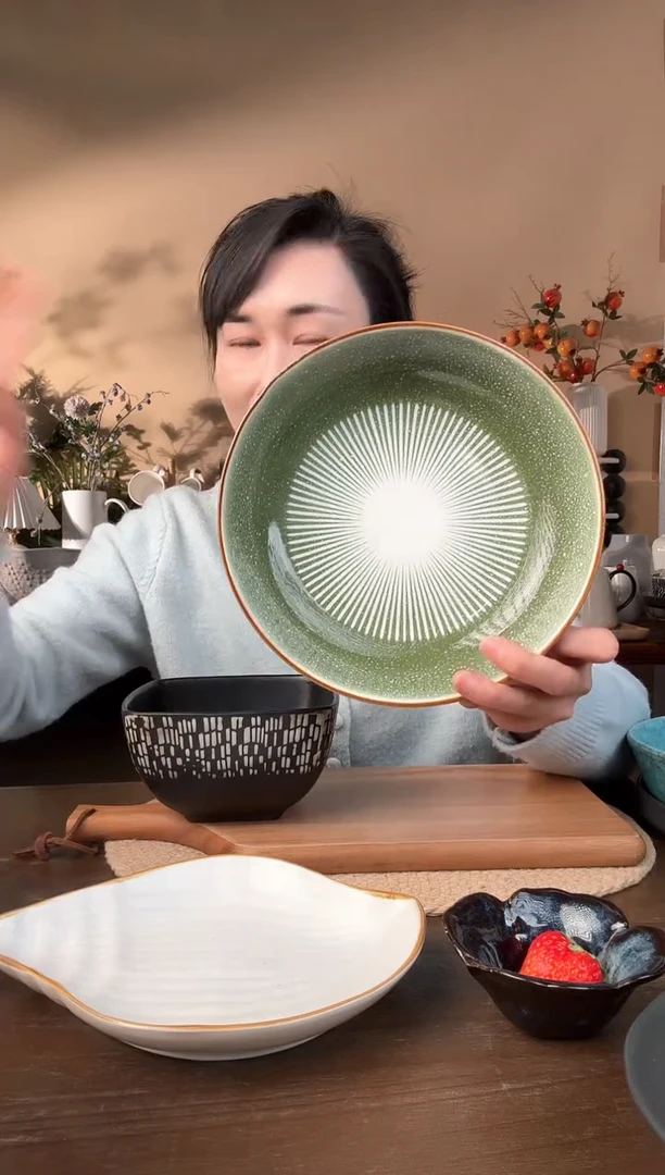 【闪购商品】瓷片8.5英寸窑变线条绿碗微瑕