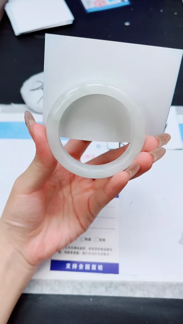 未镶嵌手镯石英质玉A79-54.8