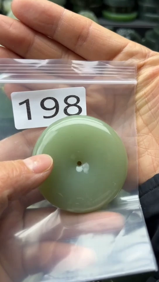 未镶嵌和田玉珠宝半成品扣子