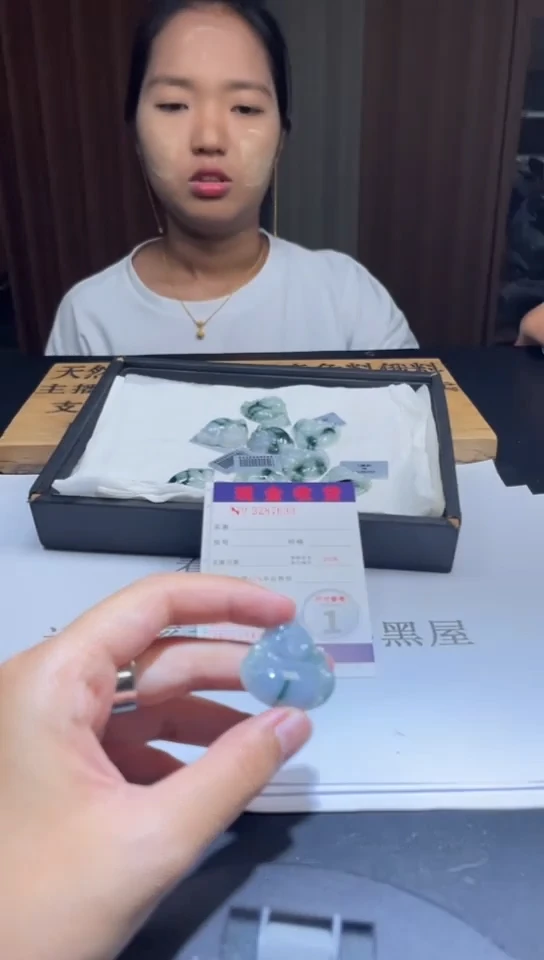 翡翠挂件未镶嵌多样性发其一拍一发一7699