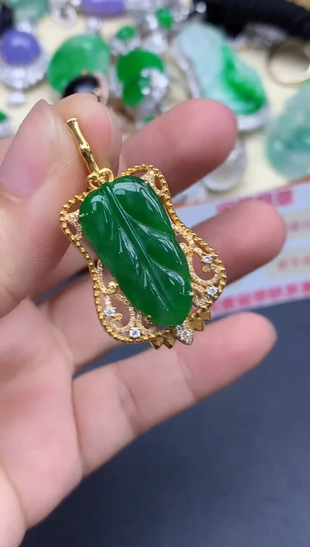 颈饰18K金镶嵌翡翠456-中国好珍宝