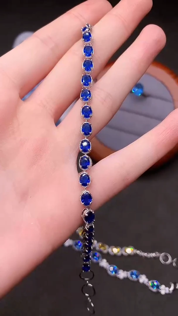 【闪购商品】蓝宝石手链银S925镶嵌.......