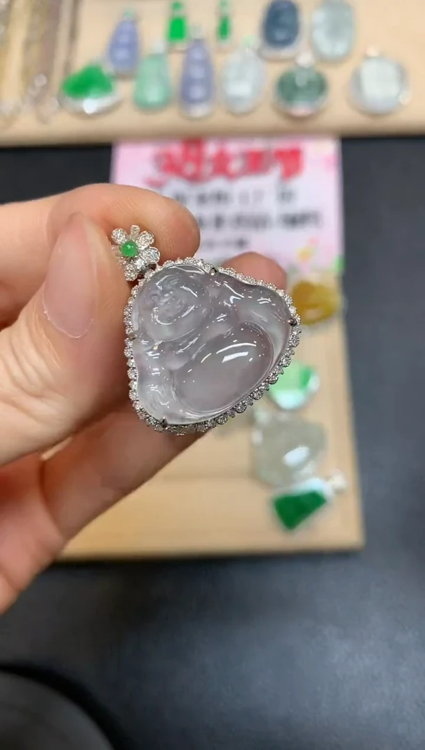 【闪购商品】翡翠颈饰18K金镶嵌佛公【无服务费】
