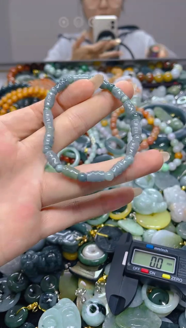 颈饰未镶嵌翡翠5MM/ T /翡翠A货，一件也是批发价