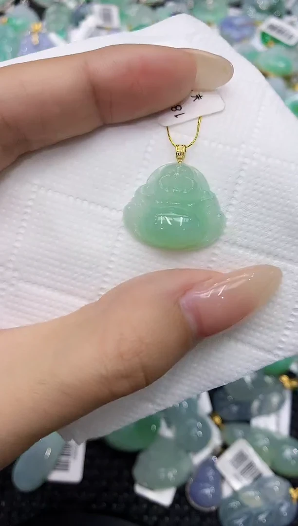 翡翠18K金镶嵌颈饰111111111111