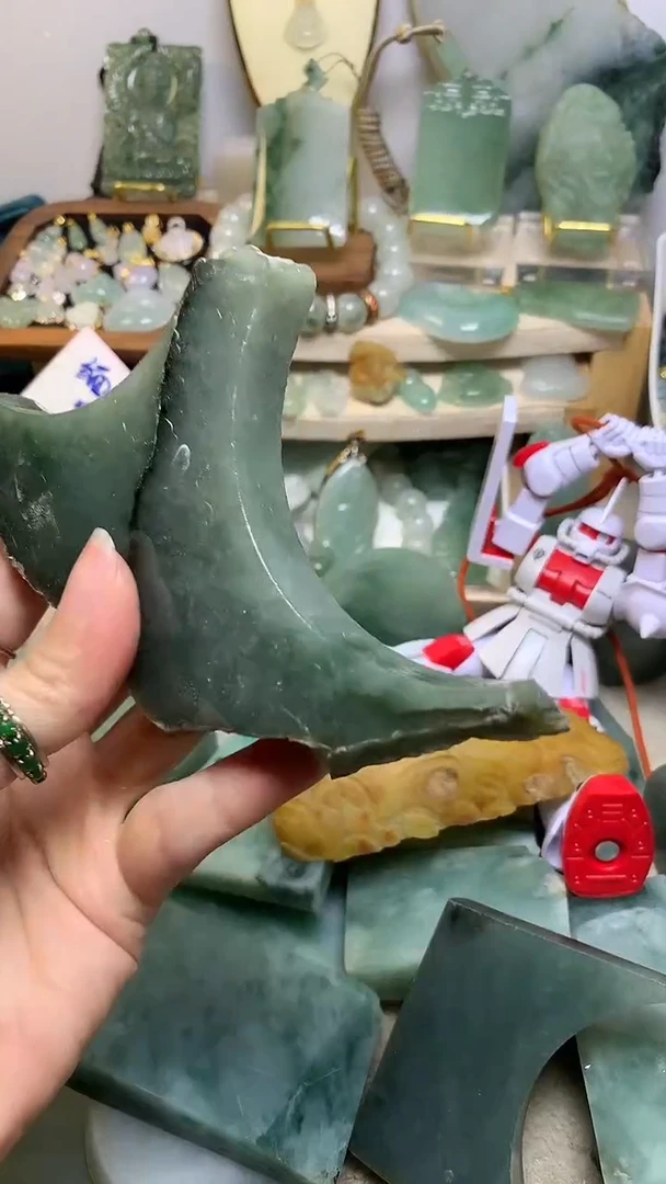翡翠挂件未镶嵌缅甸A货翡翠，没有运费险