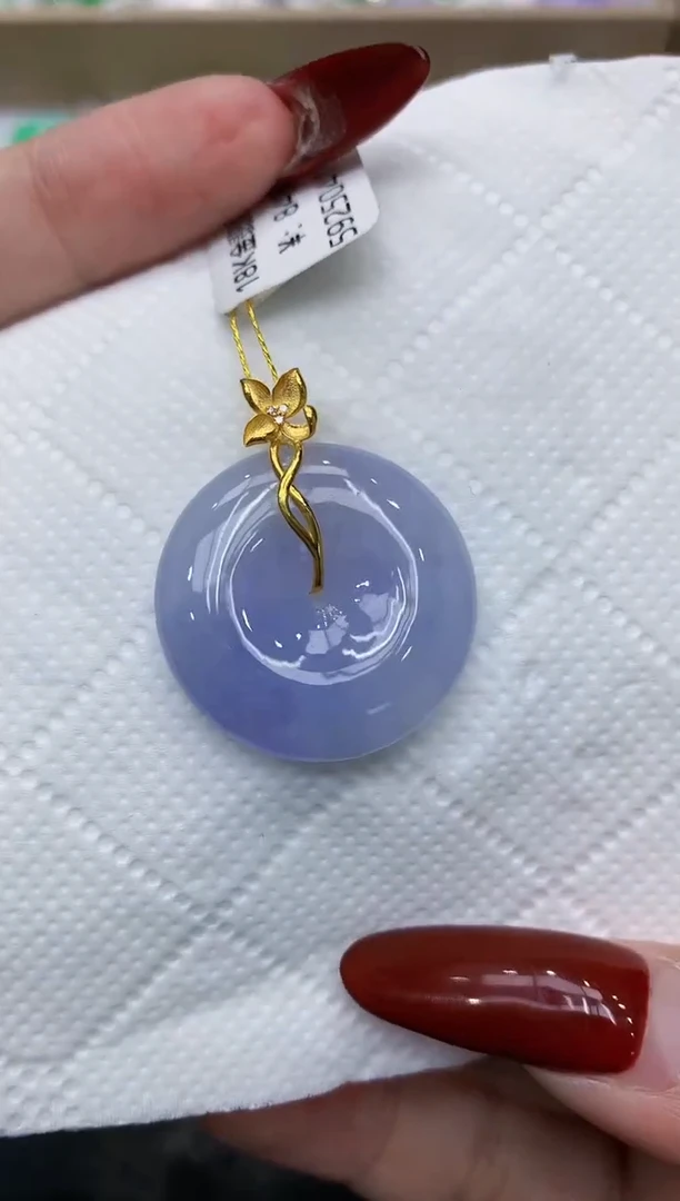 翡翠18K金镶嵌颈饰111111111