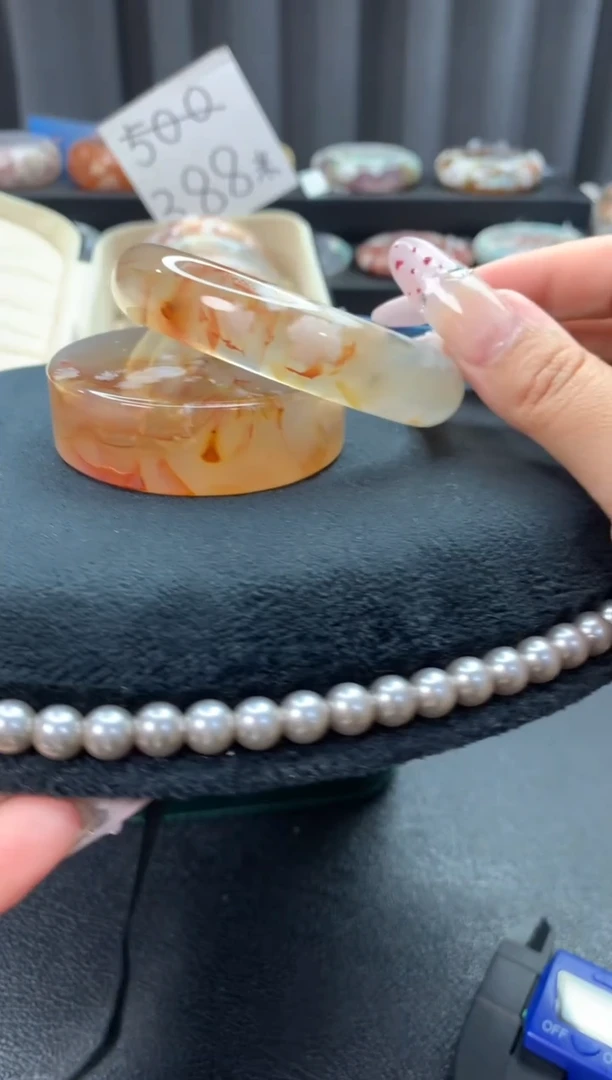 未镶嵌手镯石英质玉（59圈口）赠送镯心