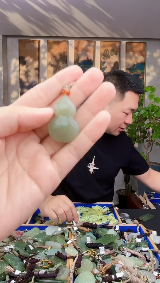 和田玉未镶嵌挂件拍一发一