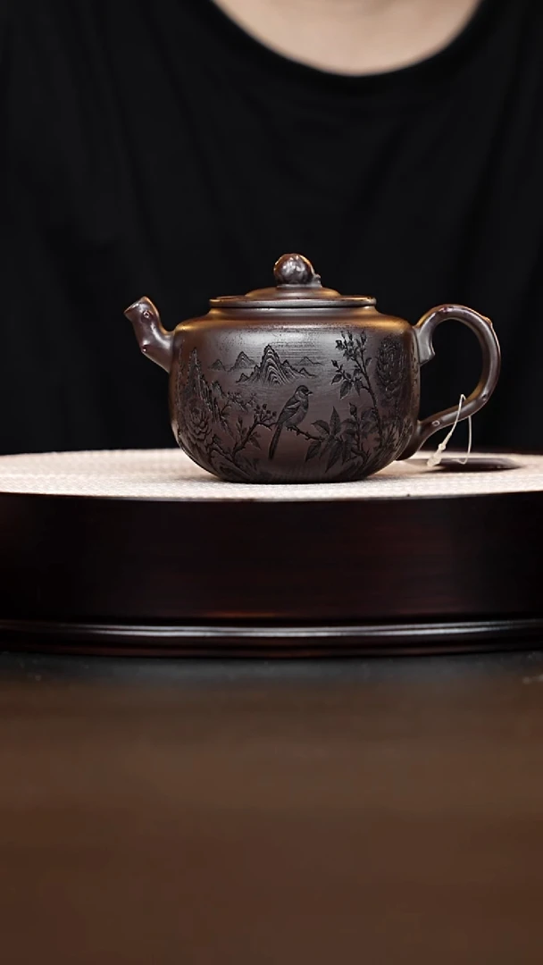 茶壶紫砂宜兴紫砂 花鸟松果汉瓦 铁血红纱 朱志远 260cc