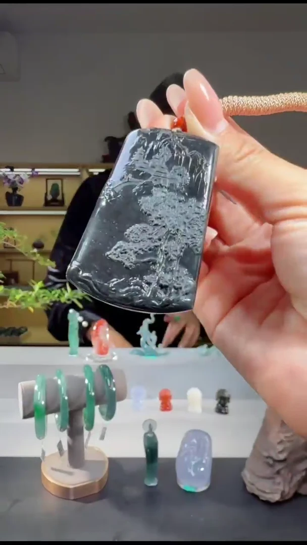 吊坠(不含链)未镶嵌翡翠山水牌（多样性发其一）