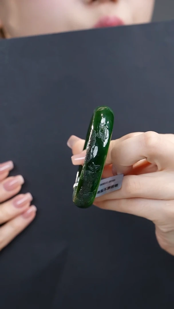 未镶嵌手镯和田玉1