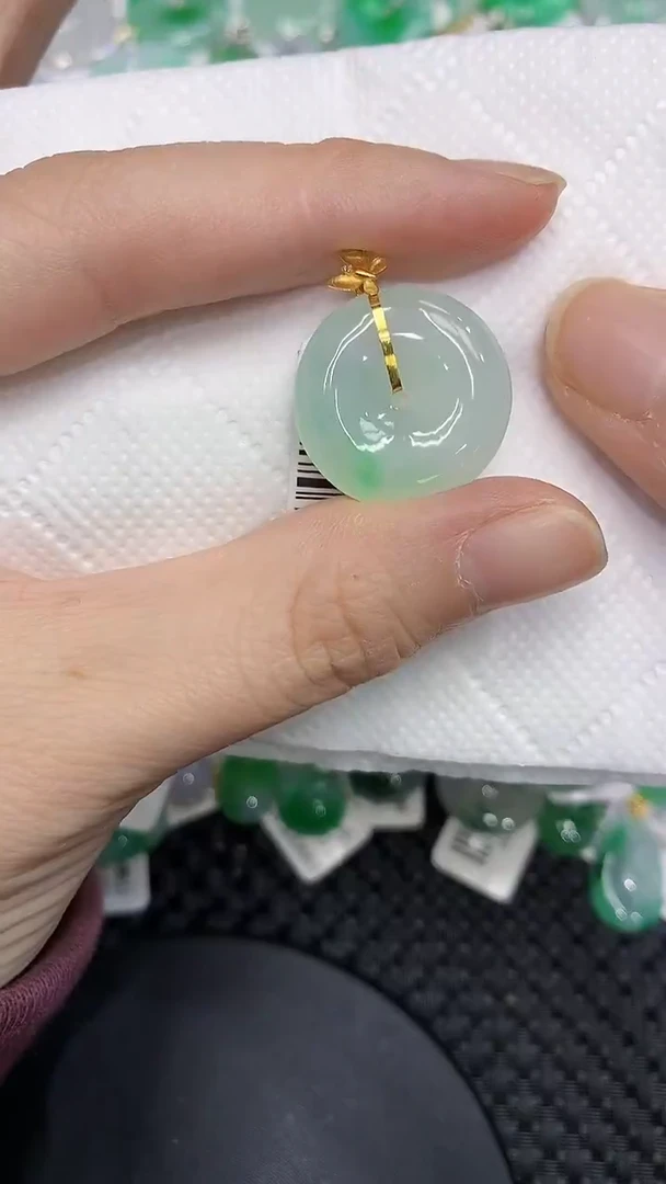 颈饰18K金镶嵌翡翠11111111111111111