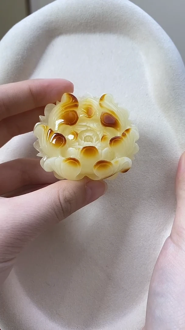 琥珀颈饰未镶嵌吊坠