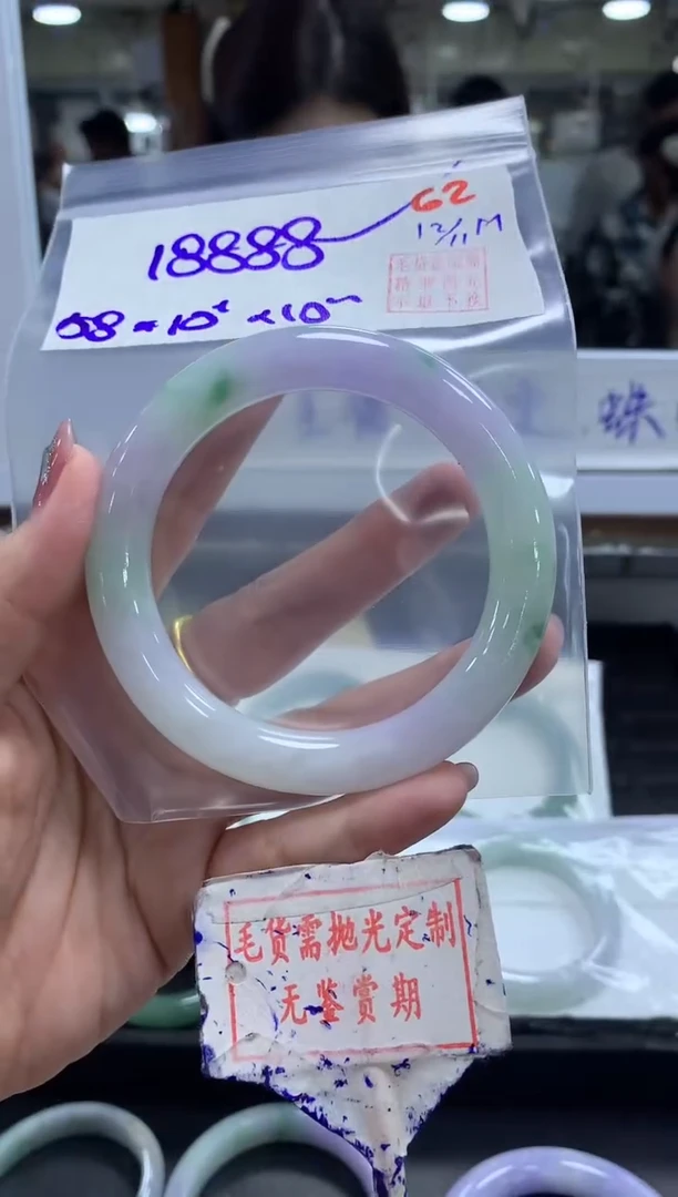 未镶嵌定制翡翠62毛货需精细抛光多样性发1件18888元