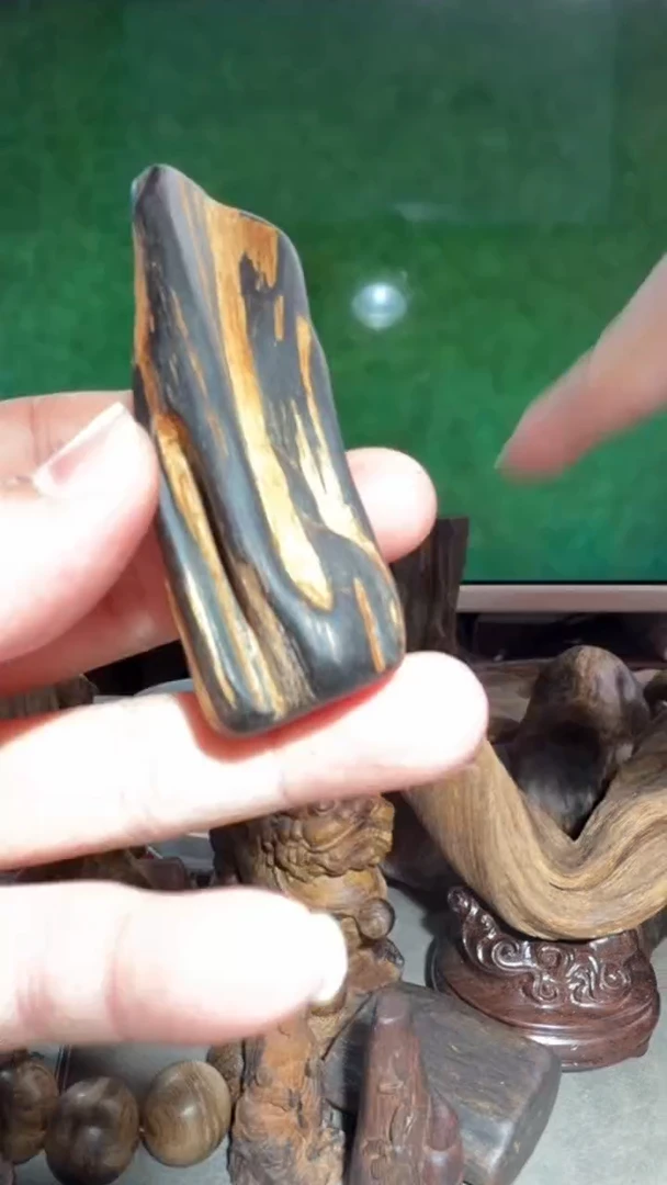 沉香吊坠多样性发一