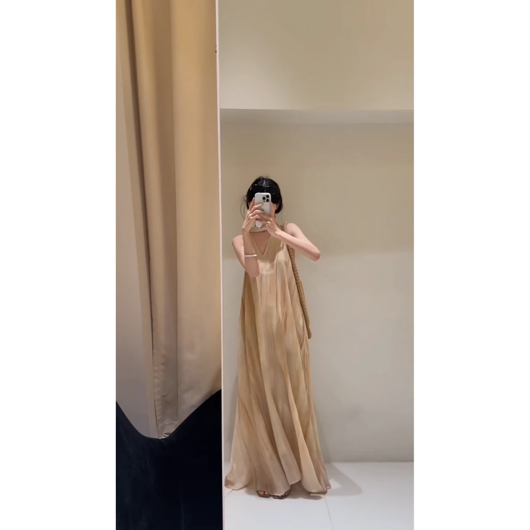 海边度假晕染V领挂脖连衣裙宽松遮肚无袖吊带背心长裙