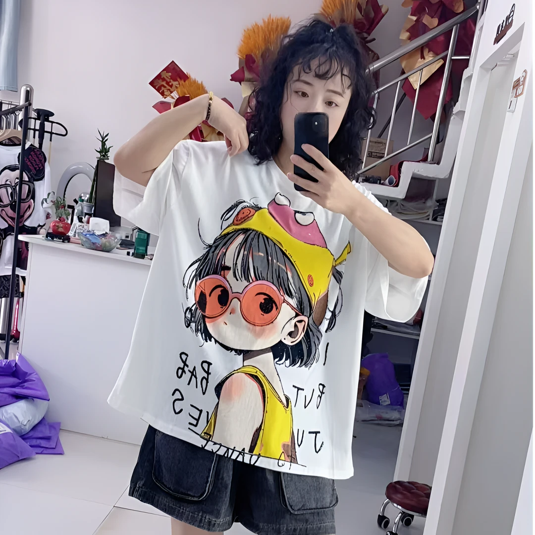 小景推荐 13068欧版烫钻眼镜小美女休闲短袖T-5285