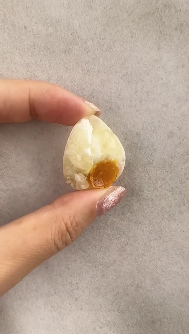 【闪购商品】琥珀裸石未镶嵌10201109-手机坠