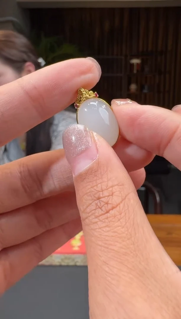 【闪购商品】和田玉2718K金镶嵌2.13冰冰多样性发货