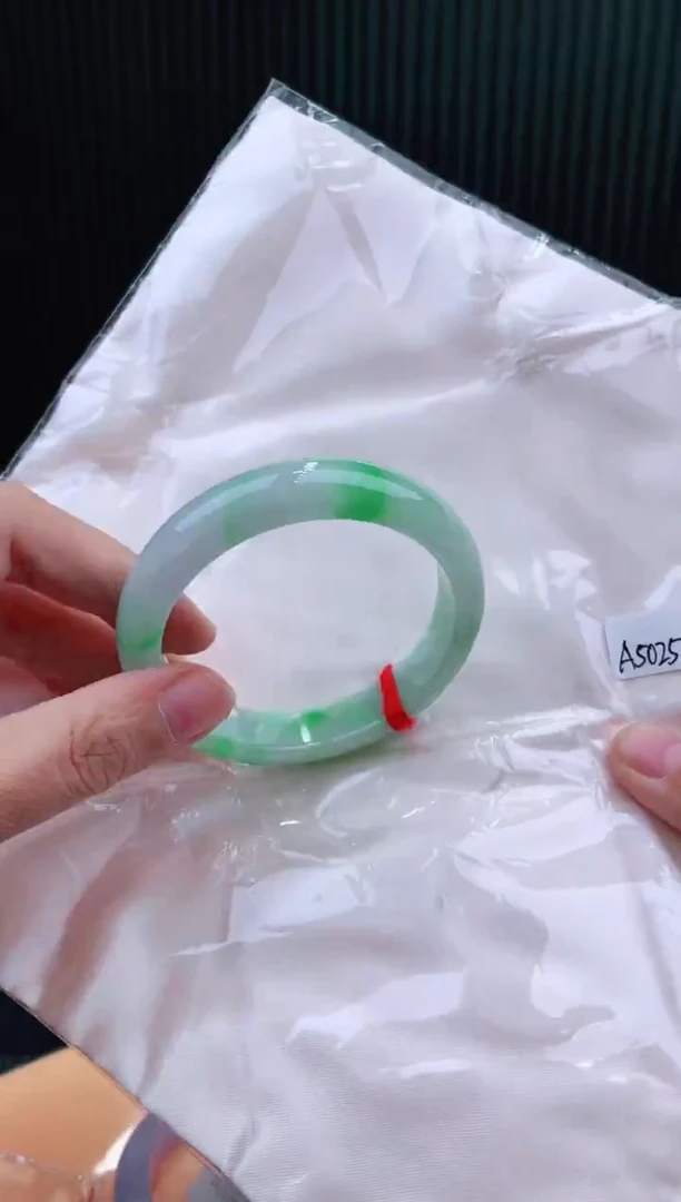 未镶嵌手镯翡翠54