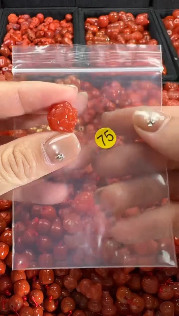 【闪购商品】南红玛瑙颈饰未镶嵌1