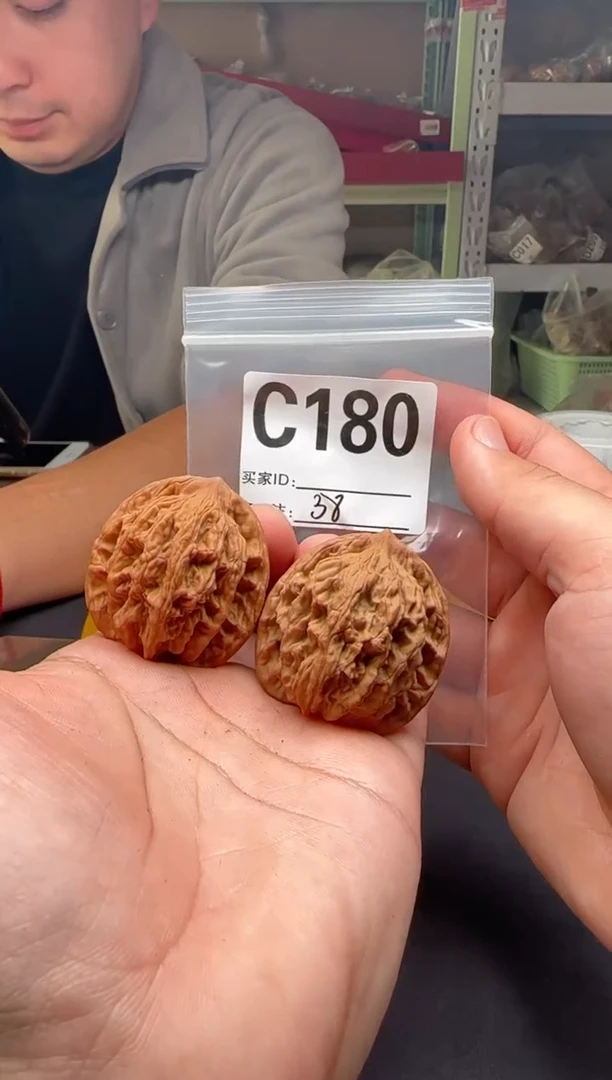 吊坠文玩核桃麦虎38-C180