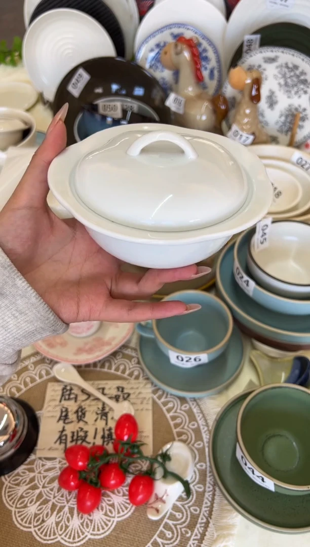 新骨瓷053瑕疵 冷白 带盖  花朵型 炖盅