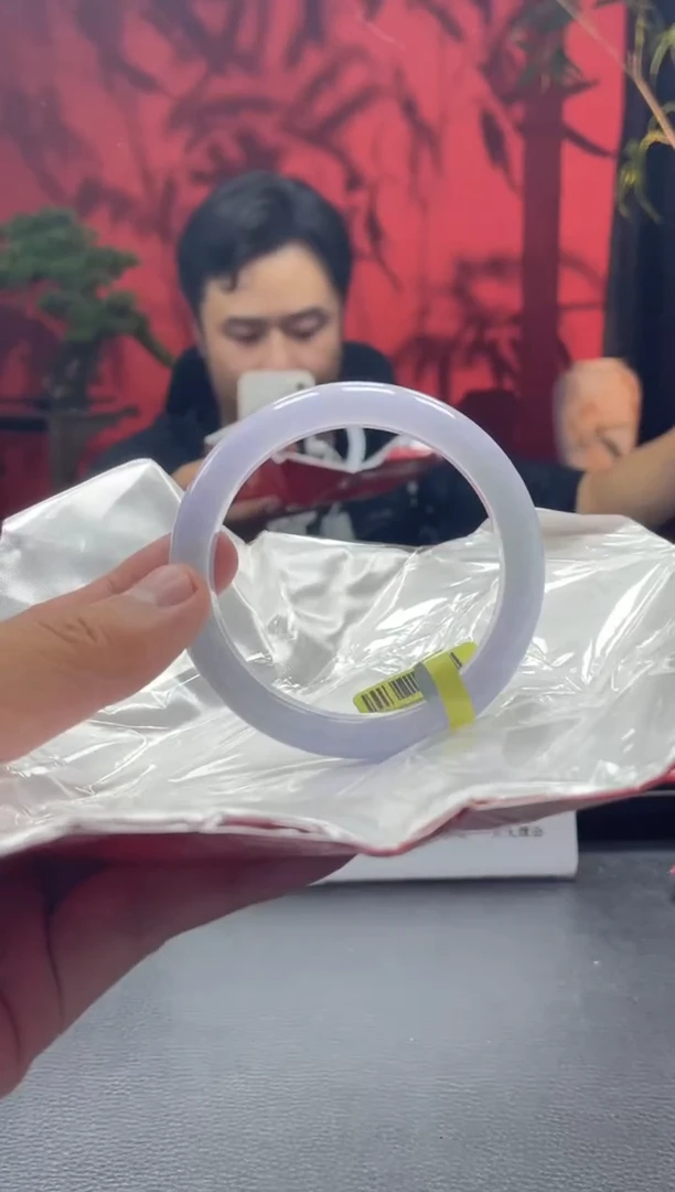 翡翠手镯未镶嵌13