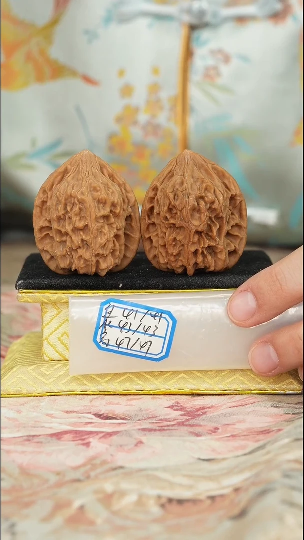 【闪购商品】文玩核桃把件鸡心有修