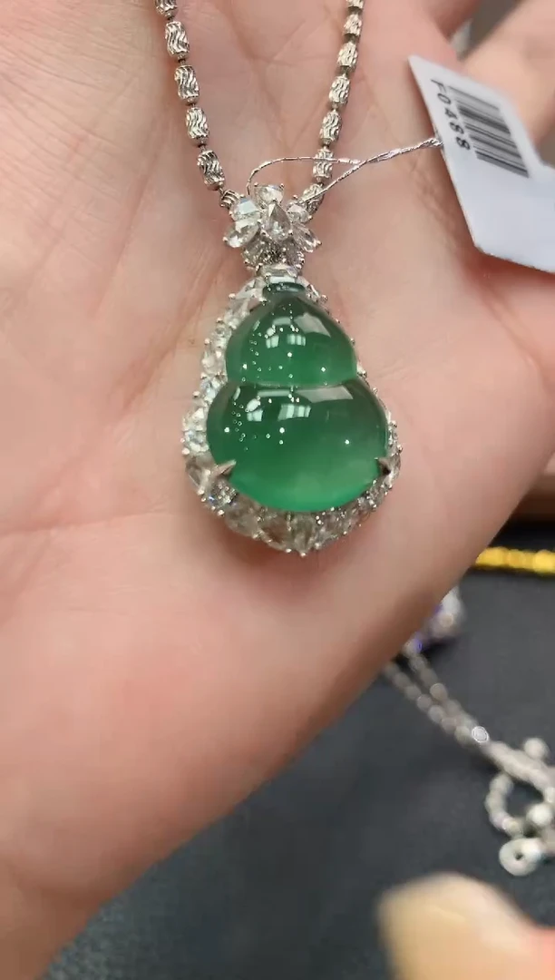 翡翠18K金镶嵌吊坠(不含链)夏日珠宝 B89 总价39800-定金10000