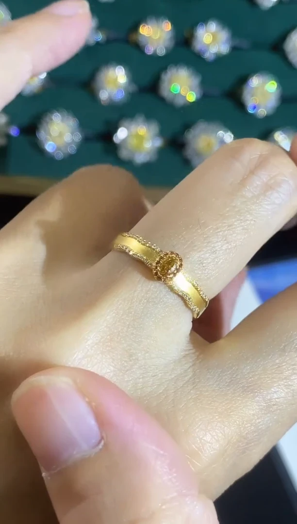 18K金镶嵌戒指钻石50