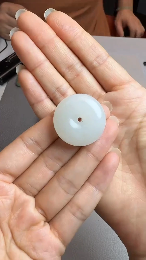 和田玉未镶嵌颈饰1