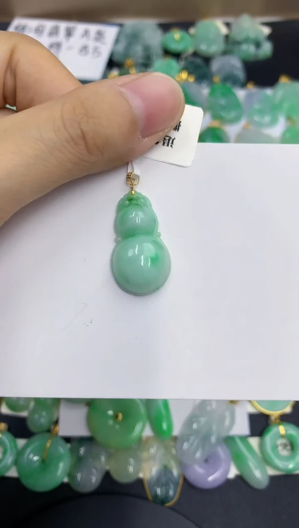 翡翠未镶嵌颈饰缅甸翡翠a货