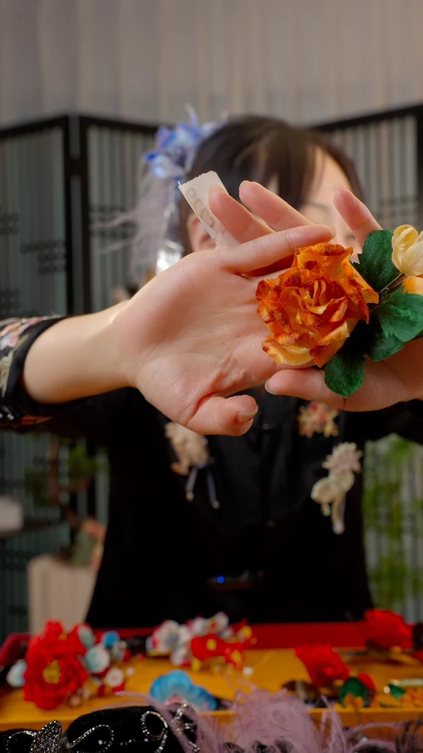 刺绣叽****@非遗苏绣绒花手工饰品