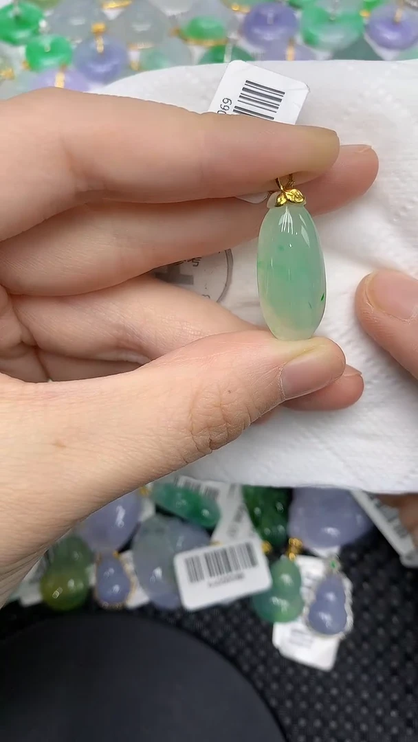 颈饰18K金镶嵌翡翠11111111