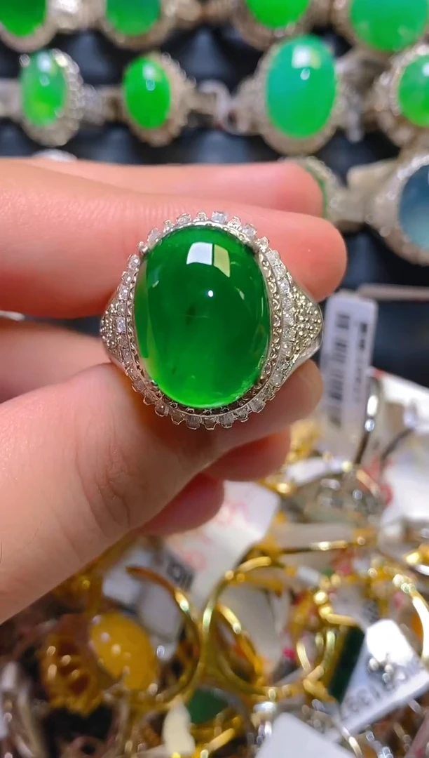 翡翠戒指未镶嵌天然