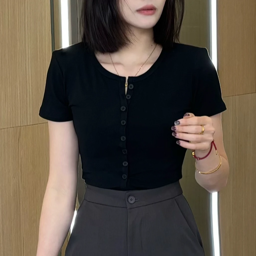 【CC】设计感小众纽扣针织弹力短袖开衫女夏修身短款正肩上衣ins