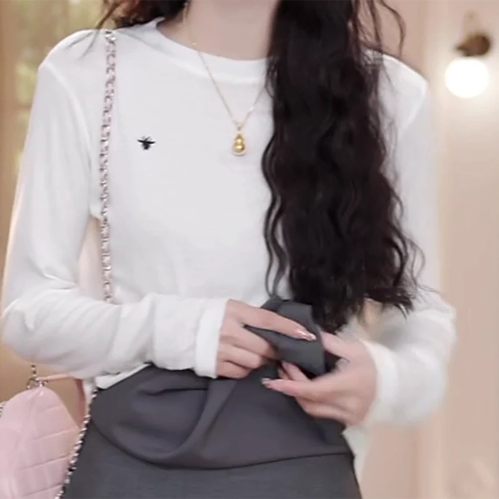 B夏季薄款圆领2025新款刺绣小蜜蜂百搭显瘦白色 套头T恤上衣女