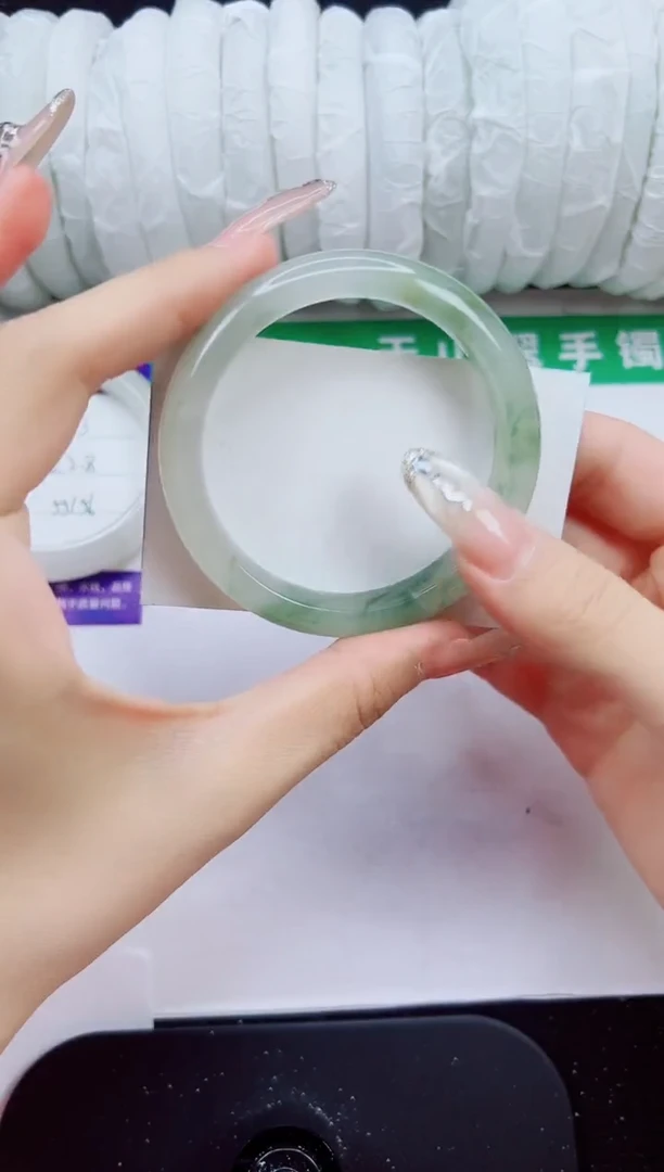 未镶嵌手镯石英质玉25-55/56